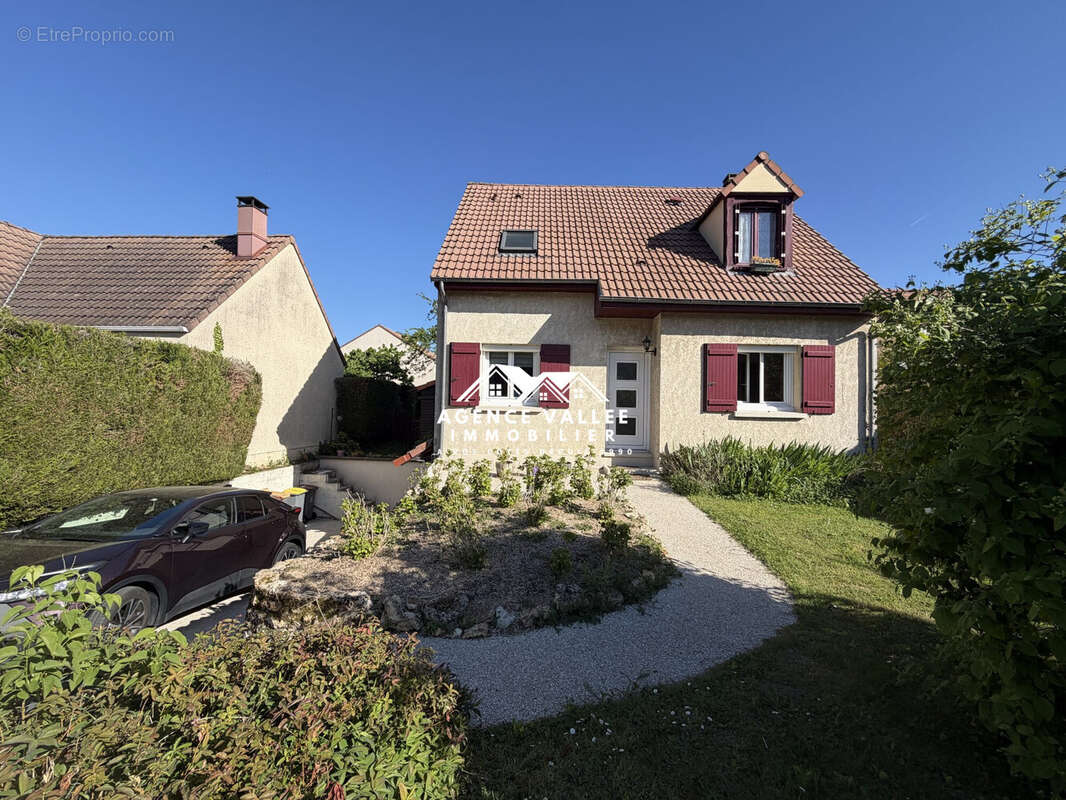 Maison à SAINT-GERMAIN-LES-CORBEIL