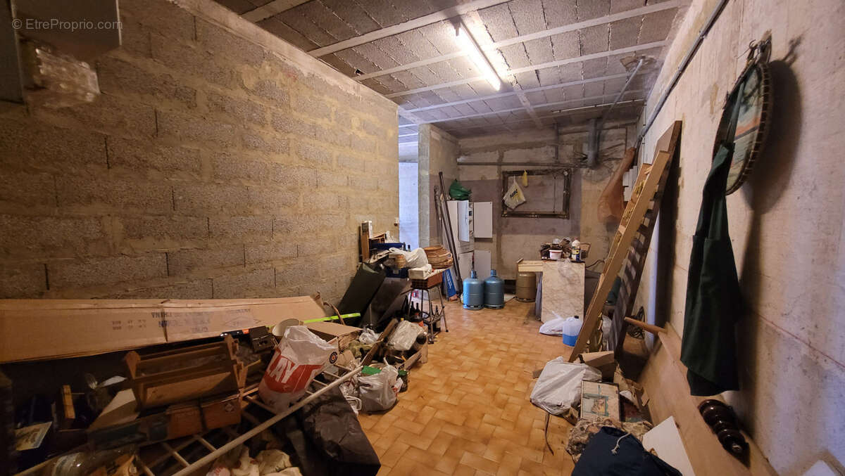 Maison à REVEST-DU-BION