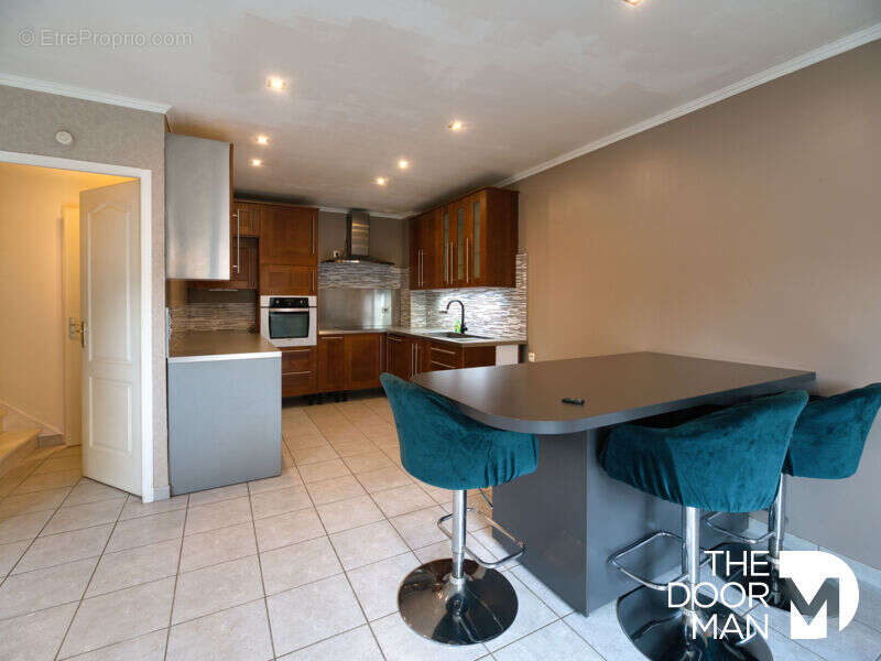 Appartement à LE PERRAY-EN-YVELINES