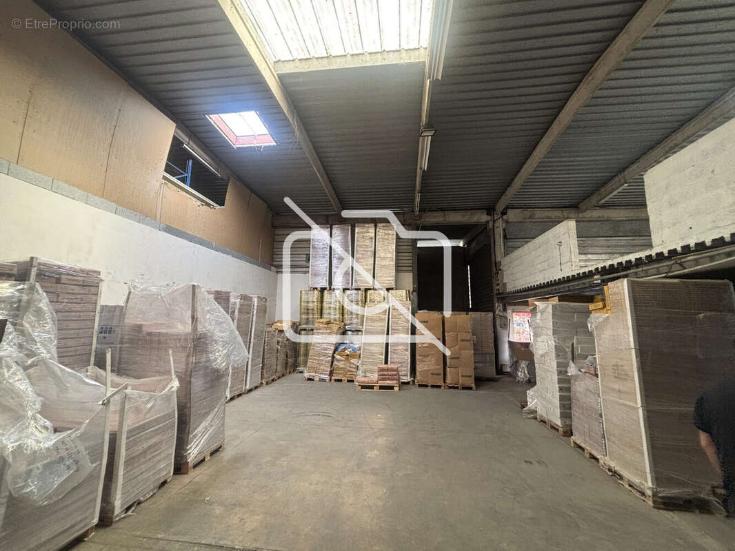 Commerce à SARCELLES