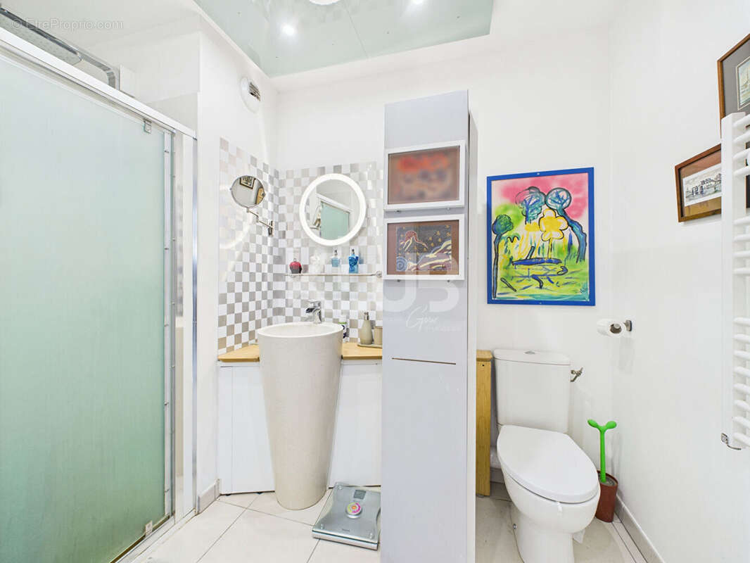 Appartement à MARSEILLE-3E