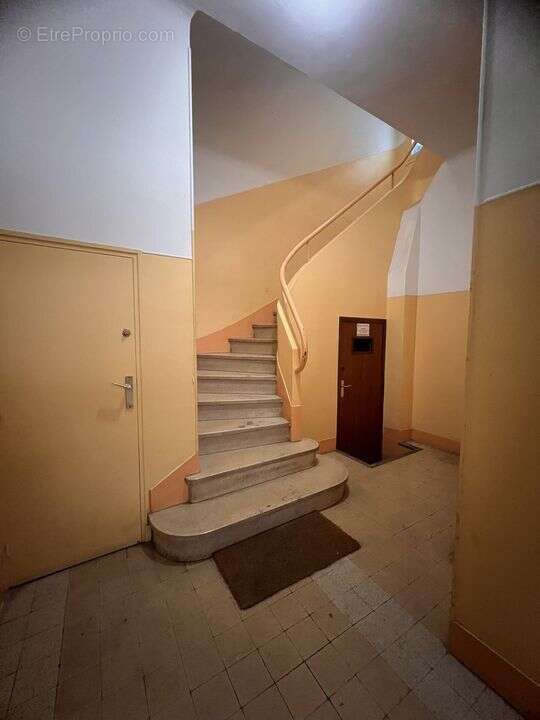 Appartement à MARSEILLE-4E