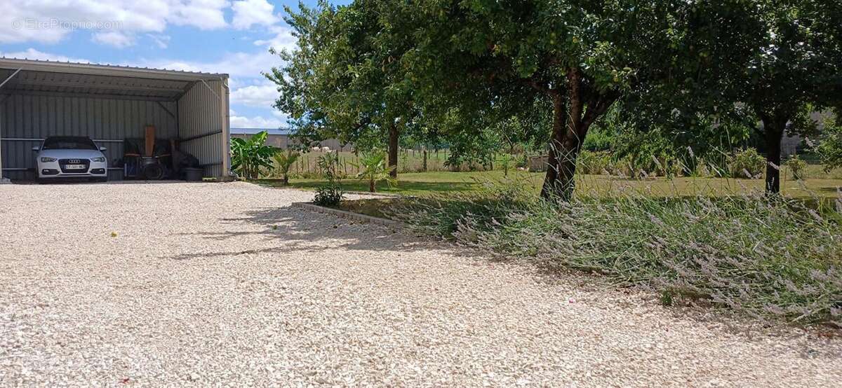 Maison à ANCHENONCOURT-ET-CHAZEL