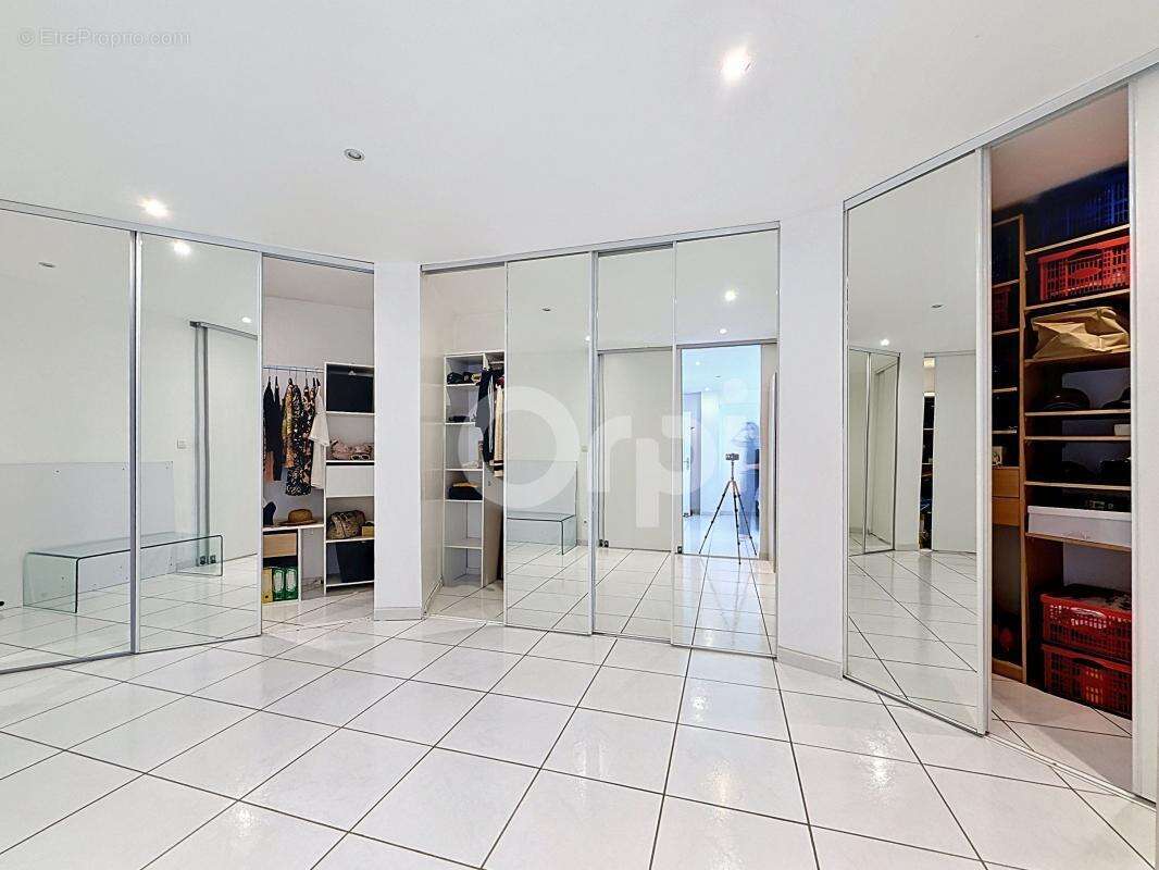 À vendre - Maison Familiale de 253m² avec appartement indépendant - 618 000€ FAI - photo 36