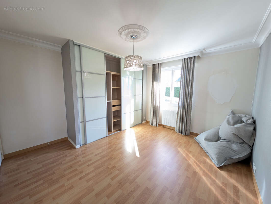 Maison à VERN-SUR-SEICHE