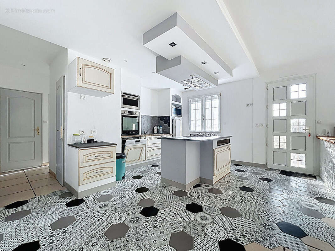 Maison à BREUIL-MAGNE