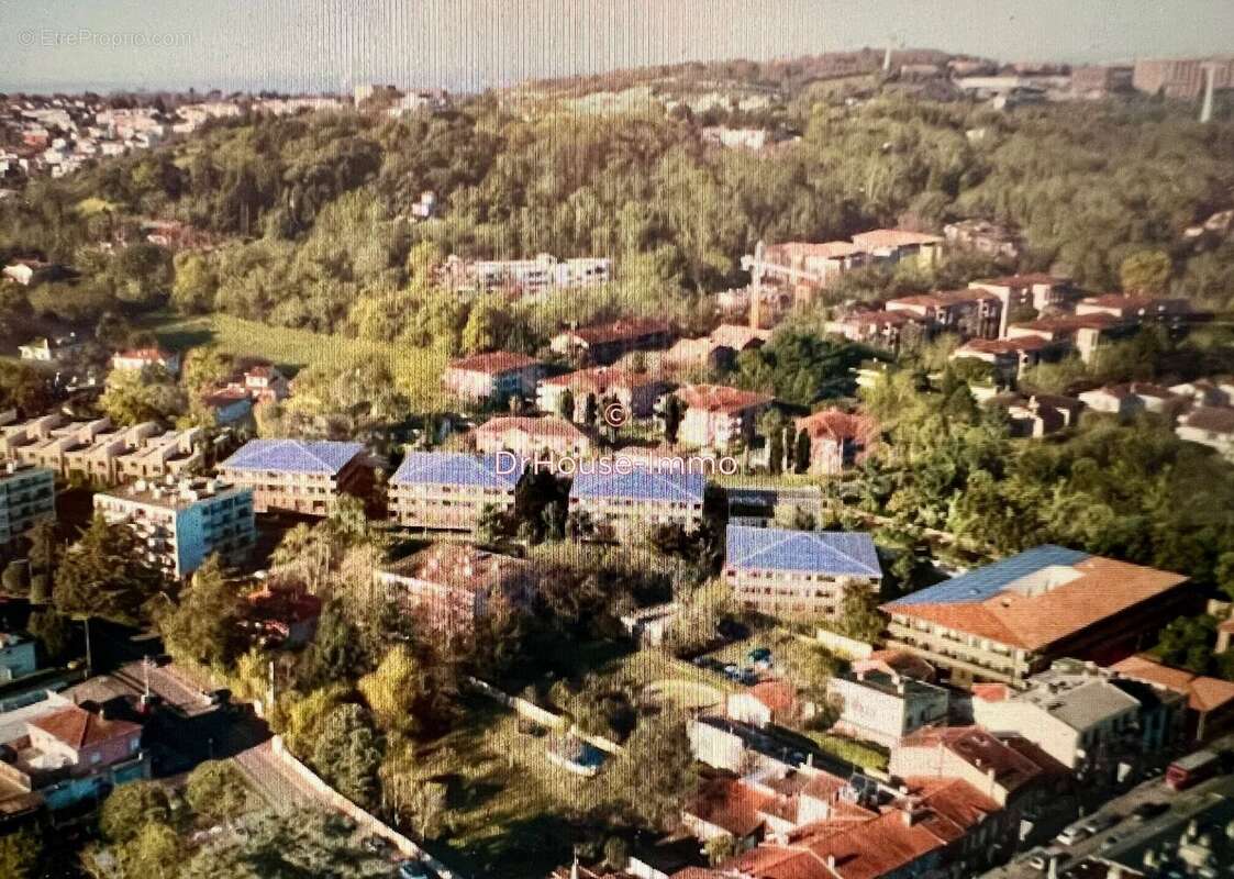 Commerce à RAMONVILLE-SAINT-AGNE