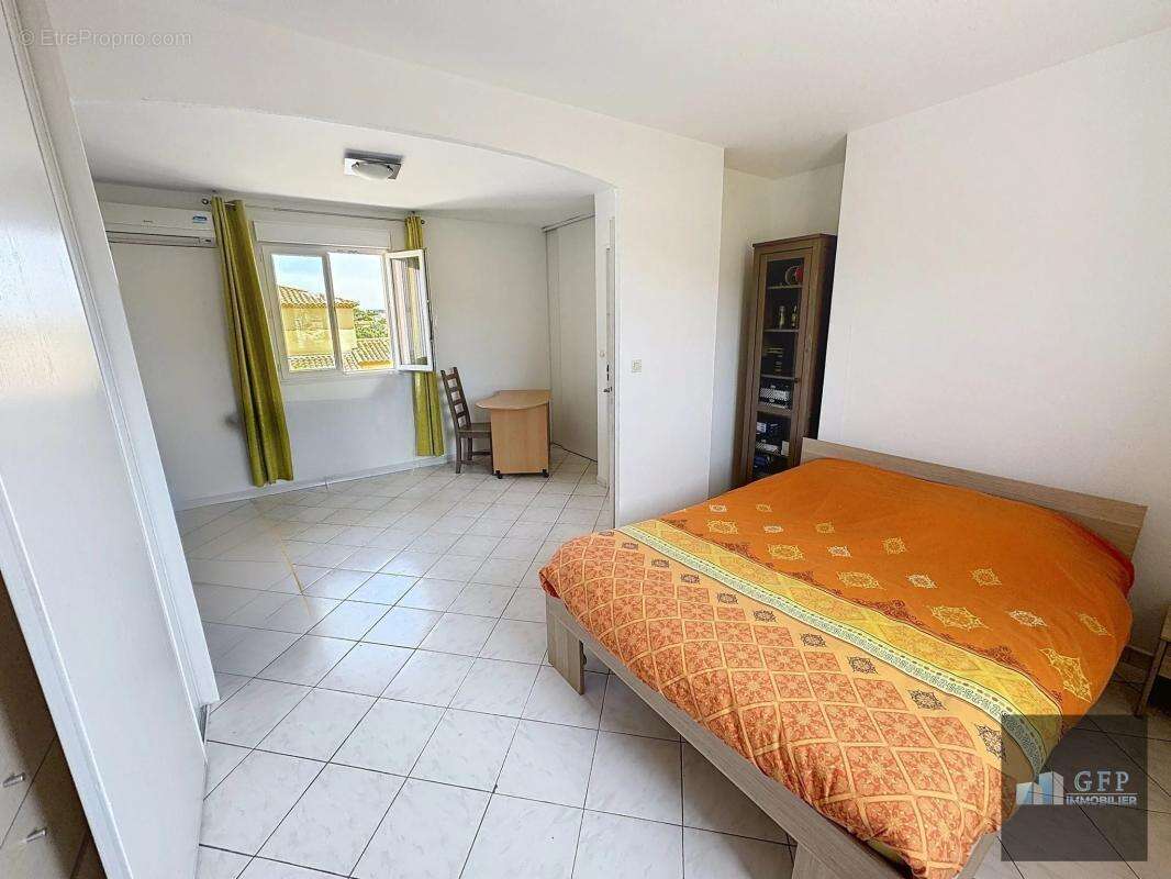 Maison à LA LONDE-LES-MAURES