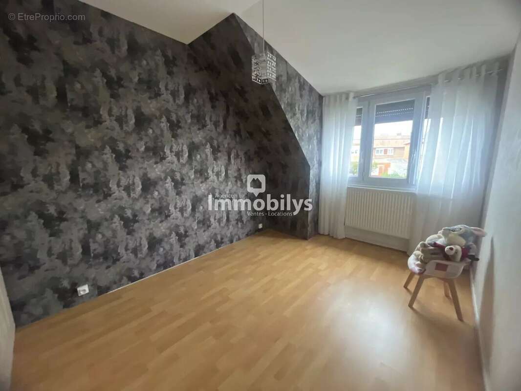 Maison à COURRIERES