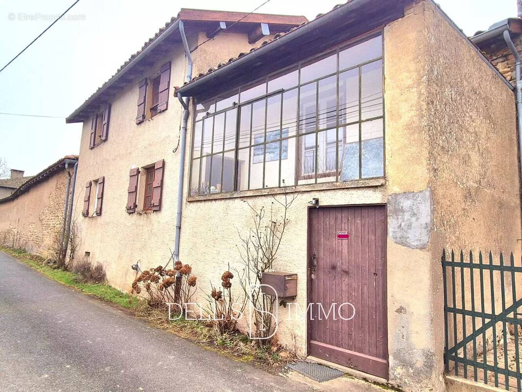 Maison à VILLIE-MORGON