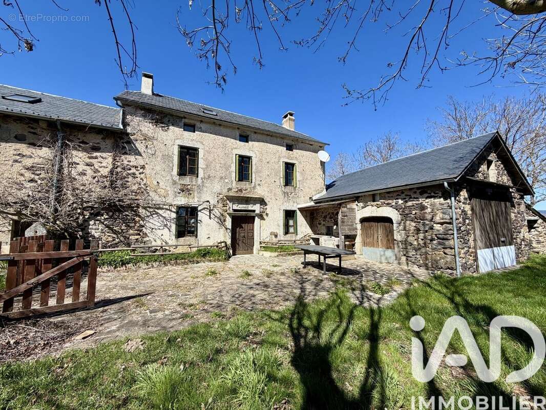 Maison 153 m² à Loubaresse  - photo 6