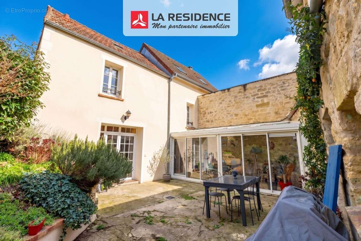 Maison 192 m² à Jouy-Le-Moutier  - photo 6