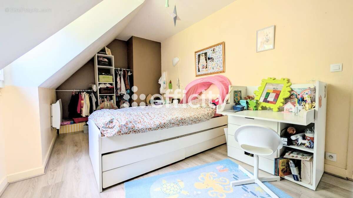 Maison 180 m² à Rochecorbon  - photo 8