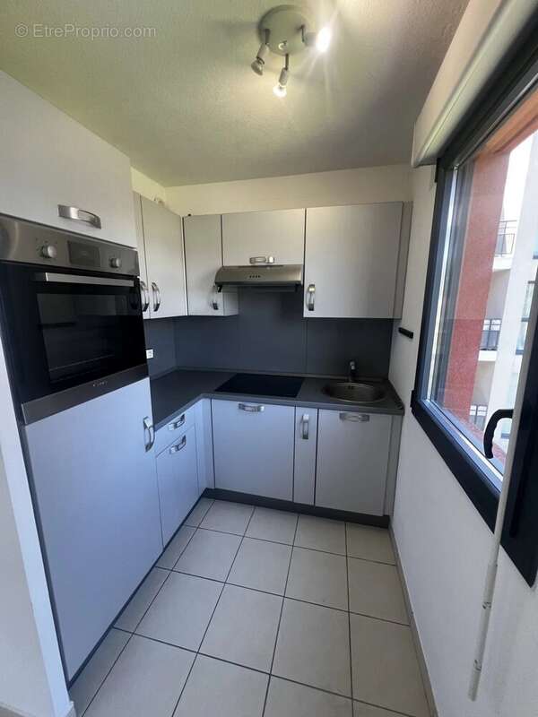 Appartement à LA ROQUETTE-SUR-SIAGNE