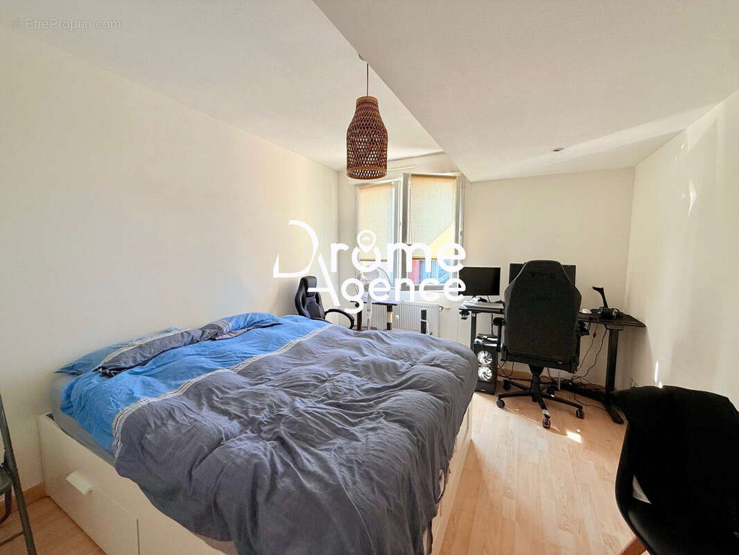 Appartement 56 m² à Valence  - photo 4
