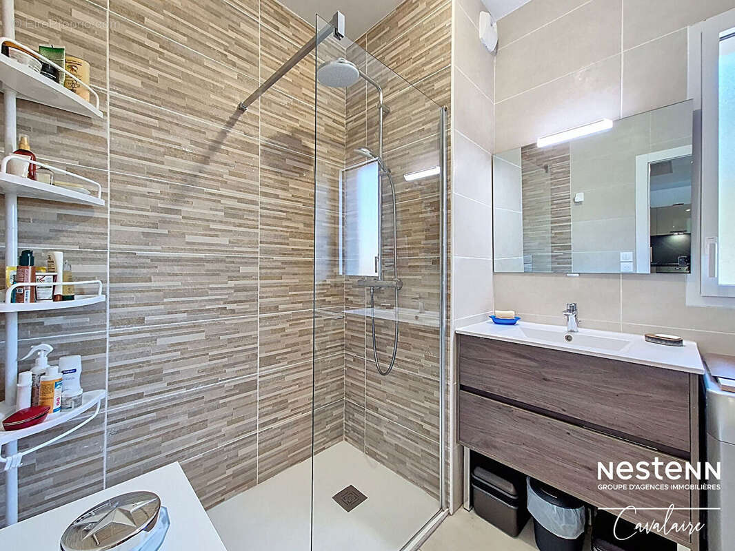Appartement T3 de 62m2 avec garage à Cavalaire-sur-mer ? Plage à Pied ! - photo 12