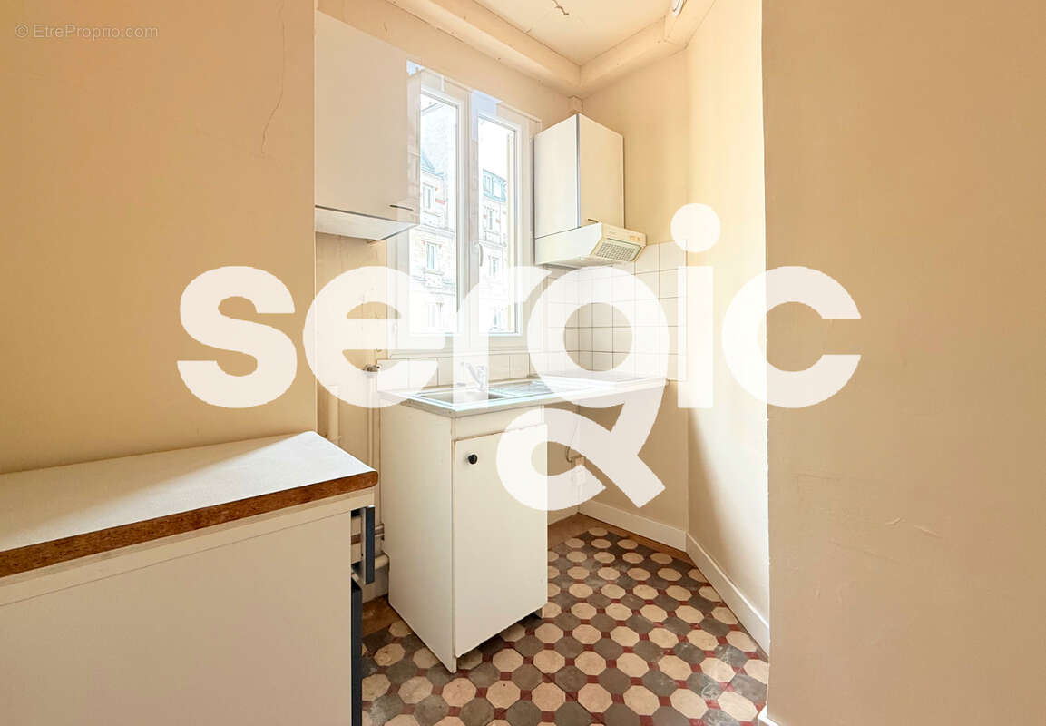Appartement à PARIS-14E