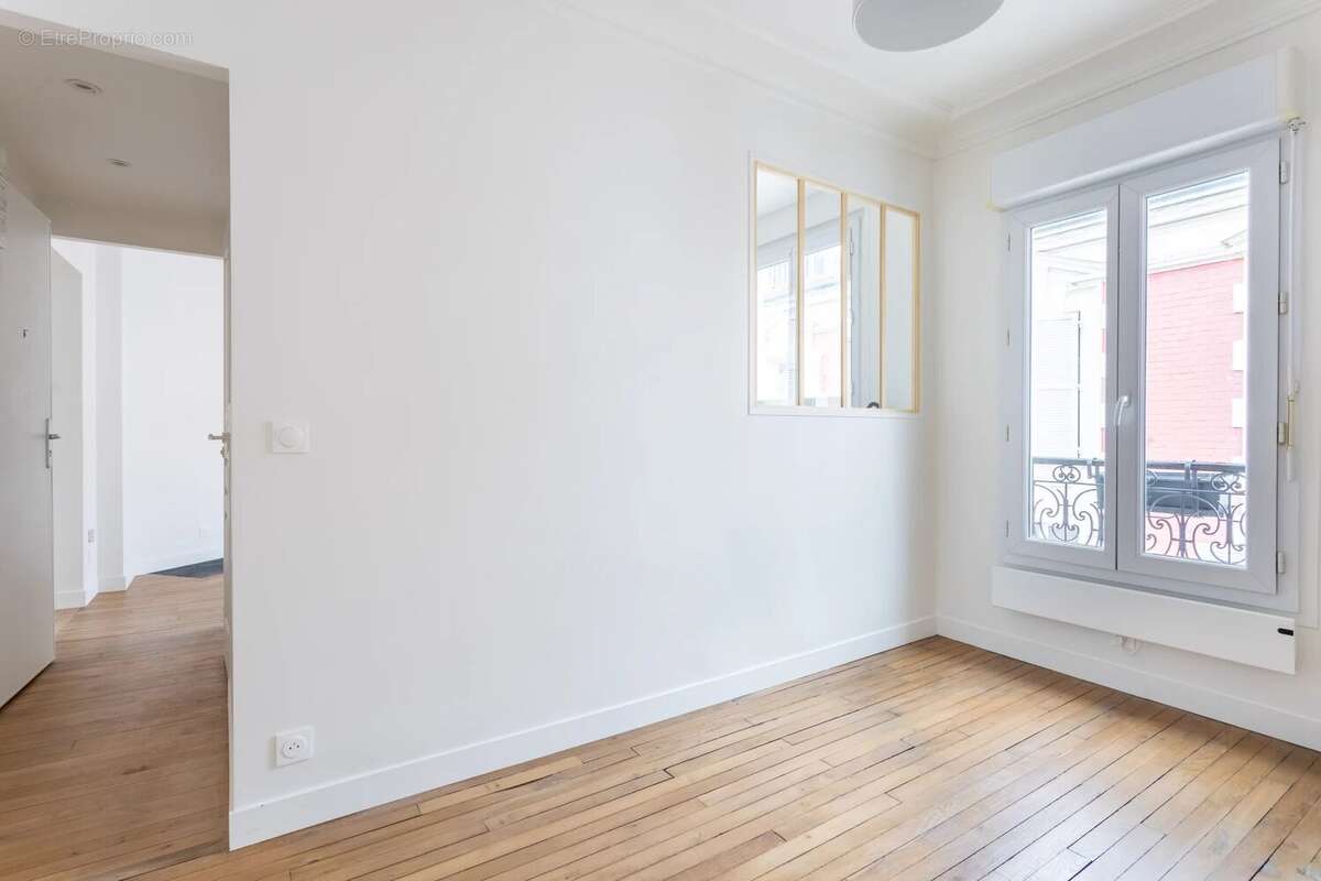 Appartement à LEVALLOIS-PERRET
