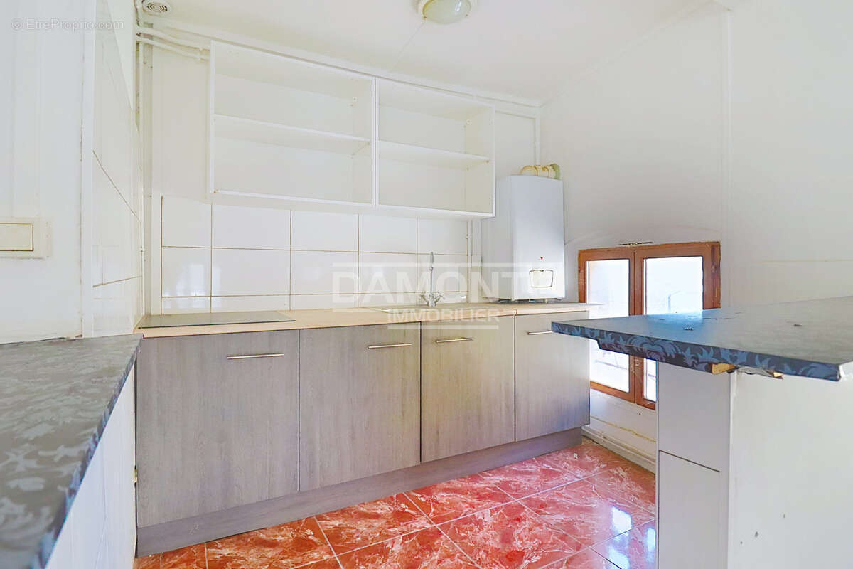 Immeuble idéalement situé dans un secteur attractif - photo 5
