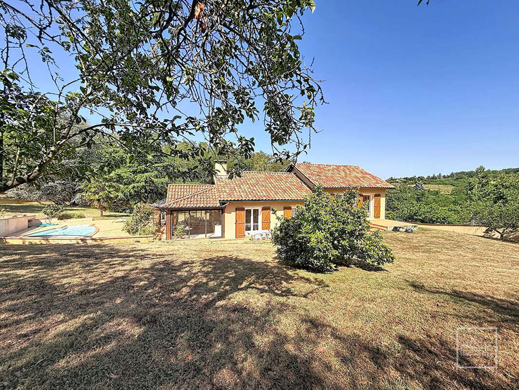 Lissieu, maison de 146 m² sur parcelle de 3525 m2 avec piscine - photo 12