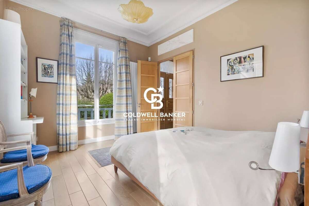 Maison à LE VESINET