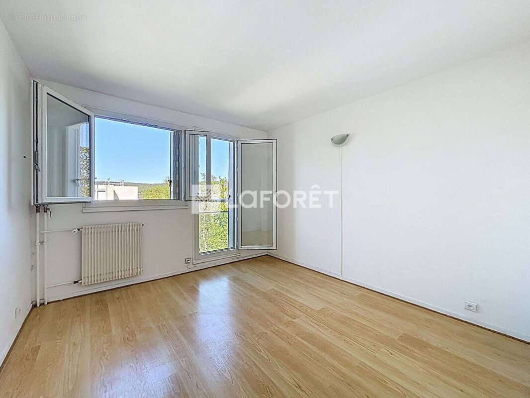 Appartement à VERNEUIL-SUR-SEINE