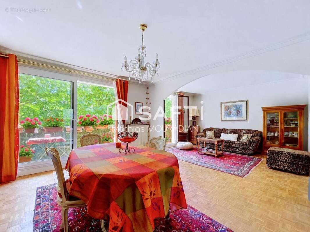 Photo 2 - Appartement à SAINT-MAUR-DES-FOSSES
