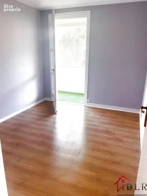 Bel appartement lumineux et pret a vivre au centre-ville de - photo 9
