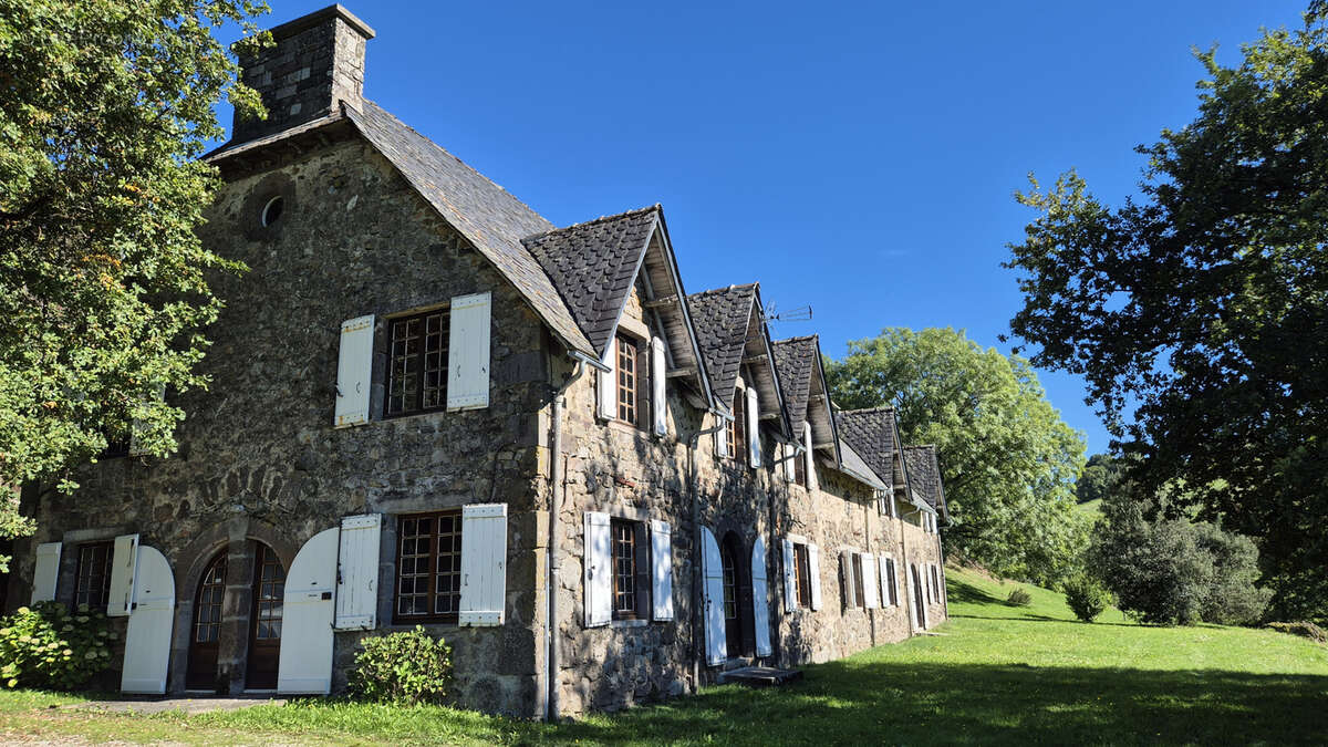 Maison à SAINT-CERNIN