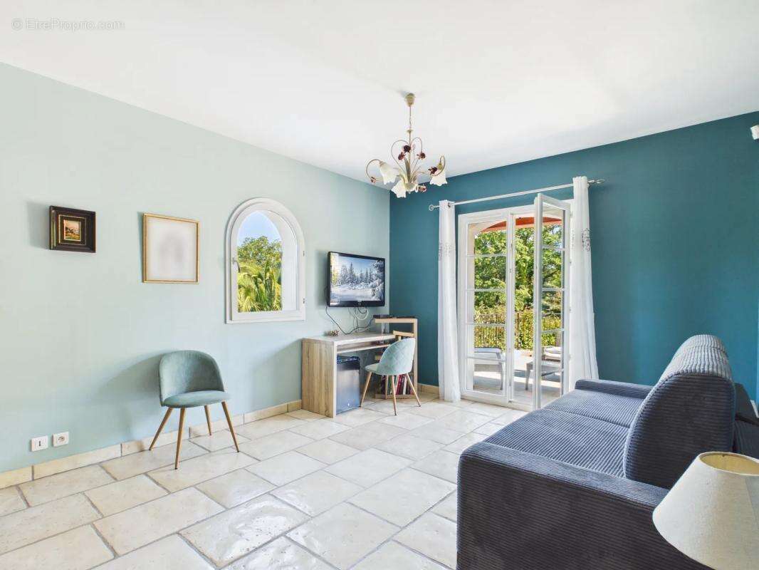 Maison à MONTAUROUX