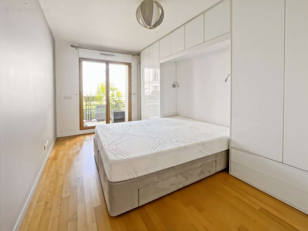 Appartement à LEVALLOIS-PERRET