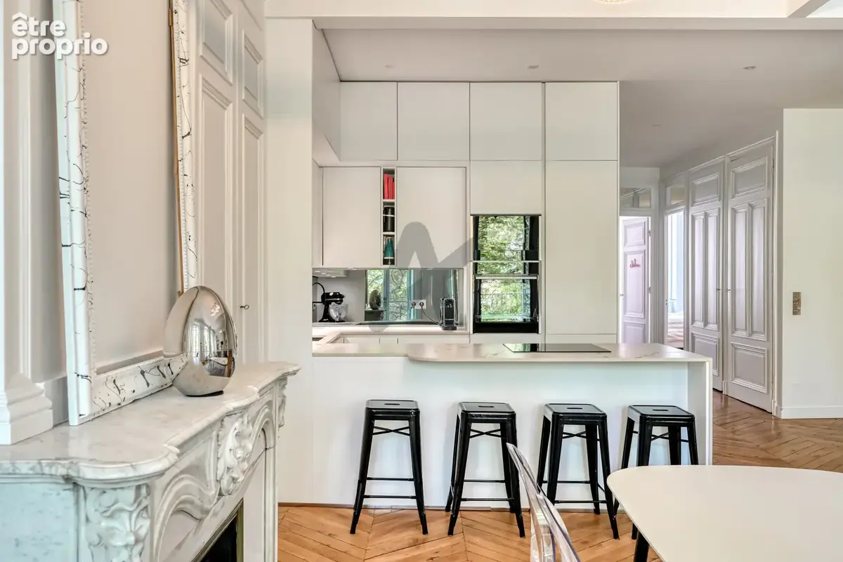 Superbe appartement de caractère entièrement rénové avec 2 chambres et un bureau - photo 7