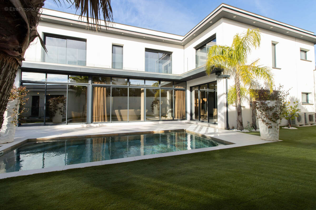 Villa prestigieuse T6 standing, piscine, garage, 100m de la mèr, Cap d'Agde, Golf - AGDE - photo 3
