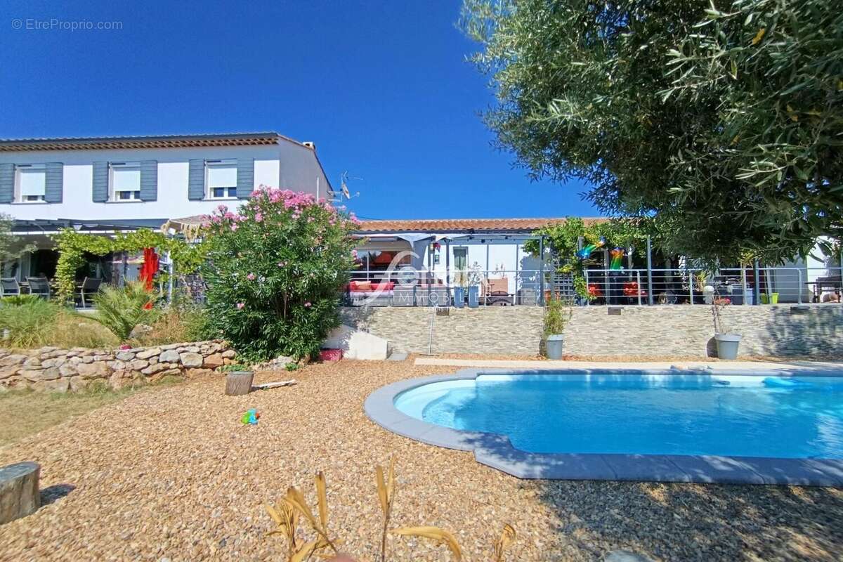 Maison 238 m² à Draguignan  - photo 2
