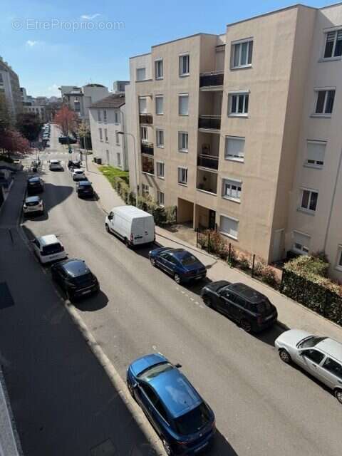 Appartement à LYON-8E