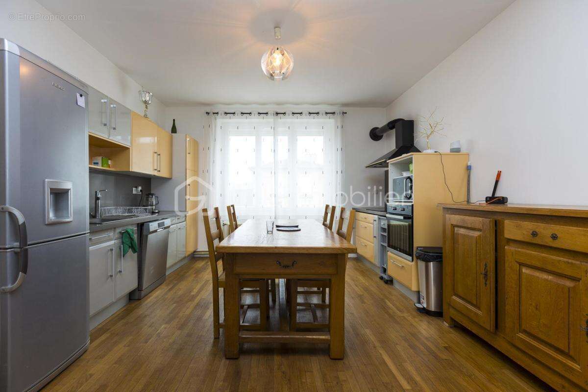 Maison à PIERRE-BUFFIERE