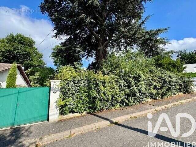 Photo 2 - Terrain à SOISY-SUR-SEINE