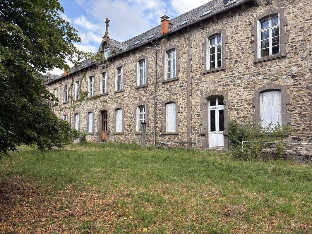Ancien couvent de plus de 1000m2 - photo 4