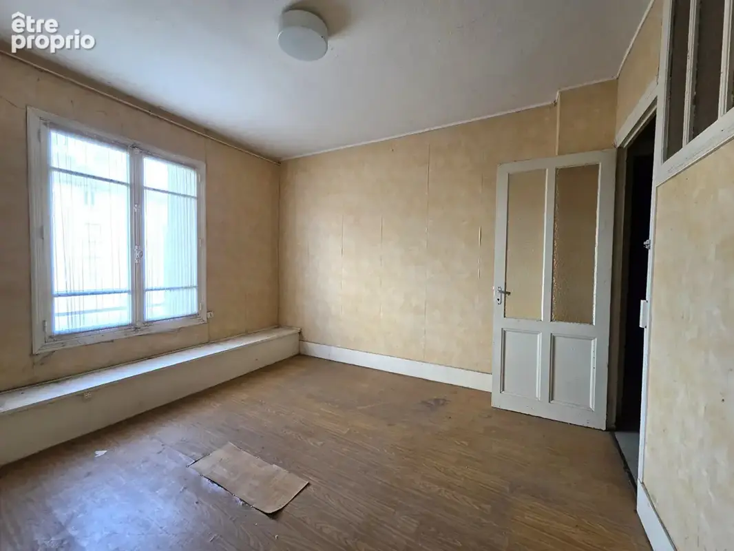 Appartement à rénover 49m² LONS LE SAUNIER - photo 2