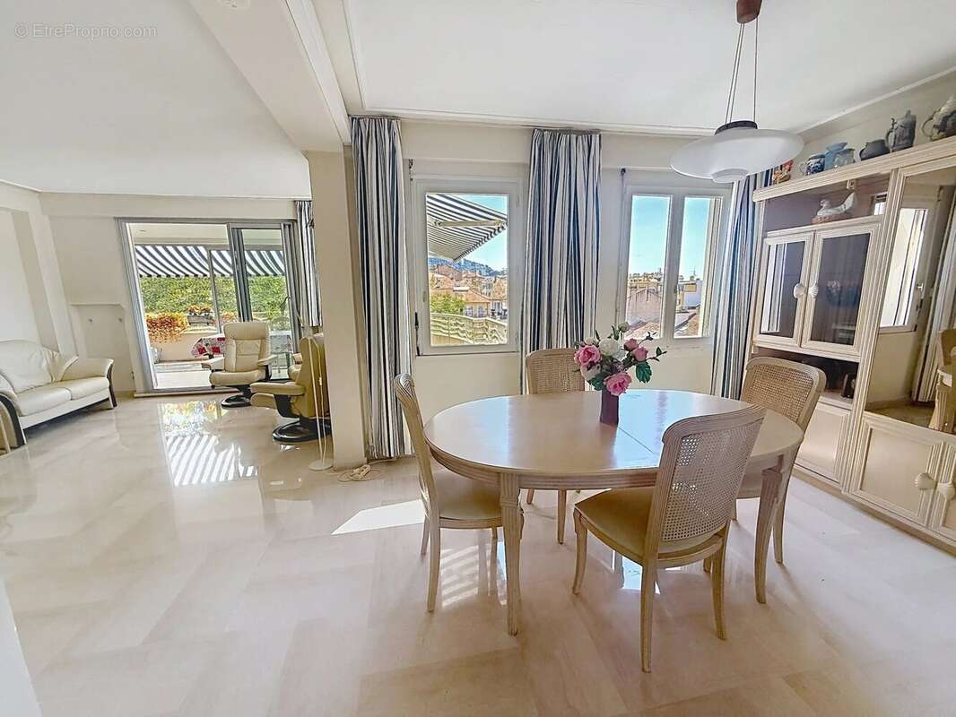 Appartement à CANNES