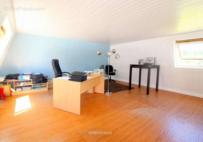 Maison à SALLEBOEUF