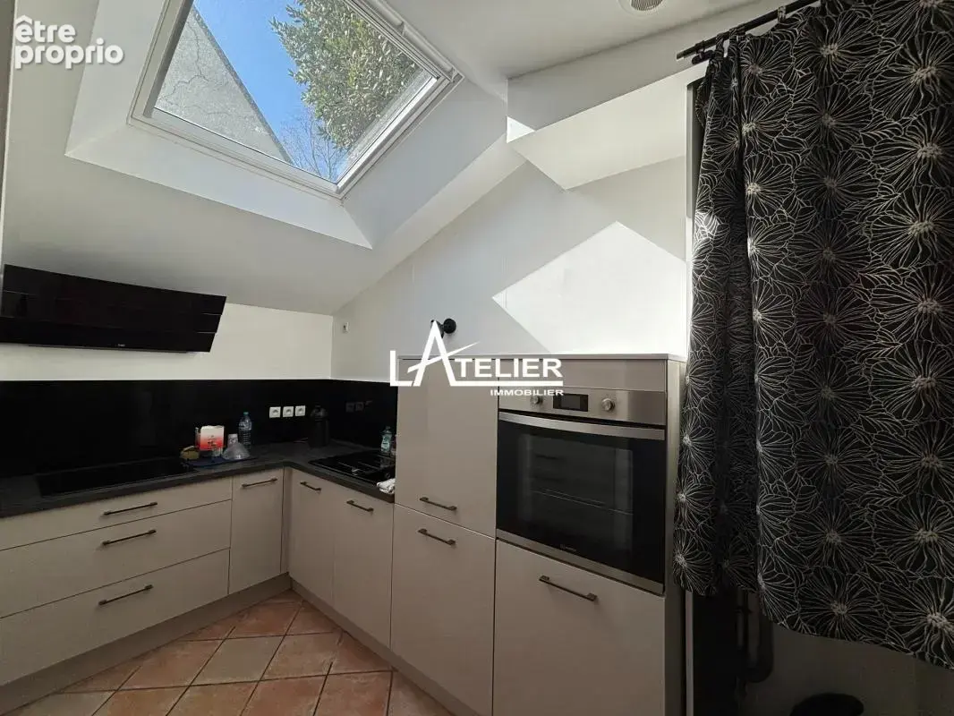 Maison de bourg rénovée 114 m² – Vigneux – Charme pierre - photo 2
