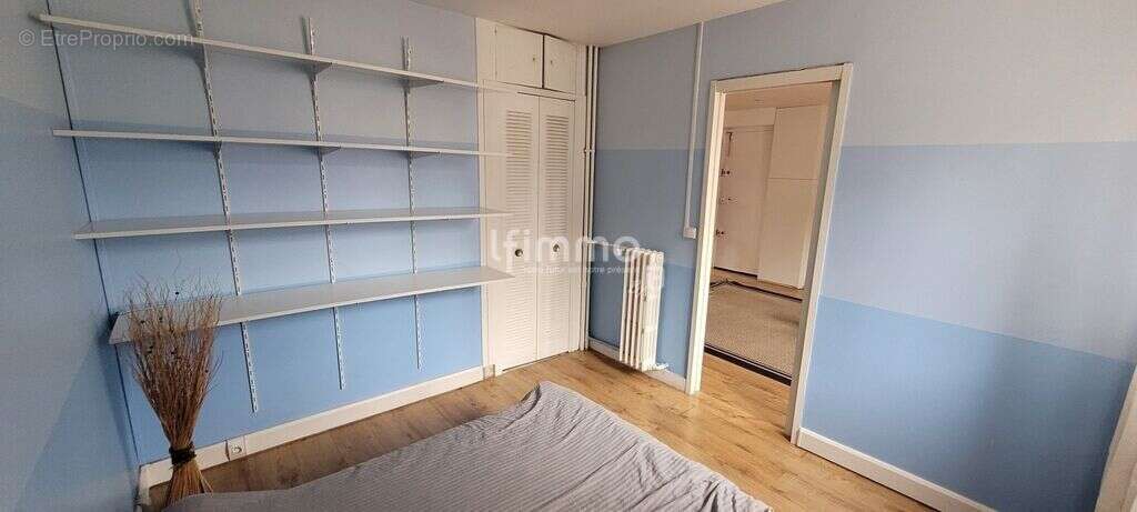 Appartement à LES PAVILLONS-SOUS-BOIS