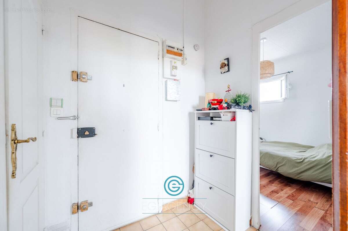 Appartement à MARSEILLE-4E