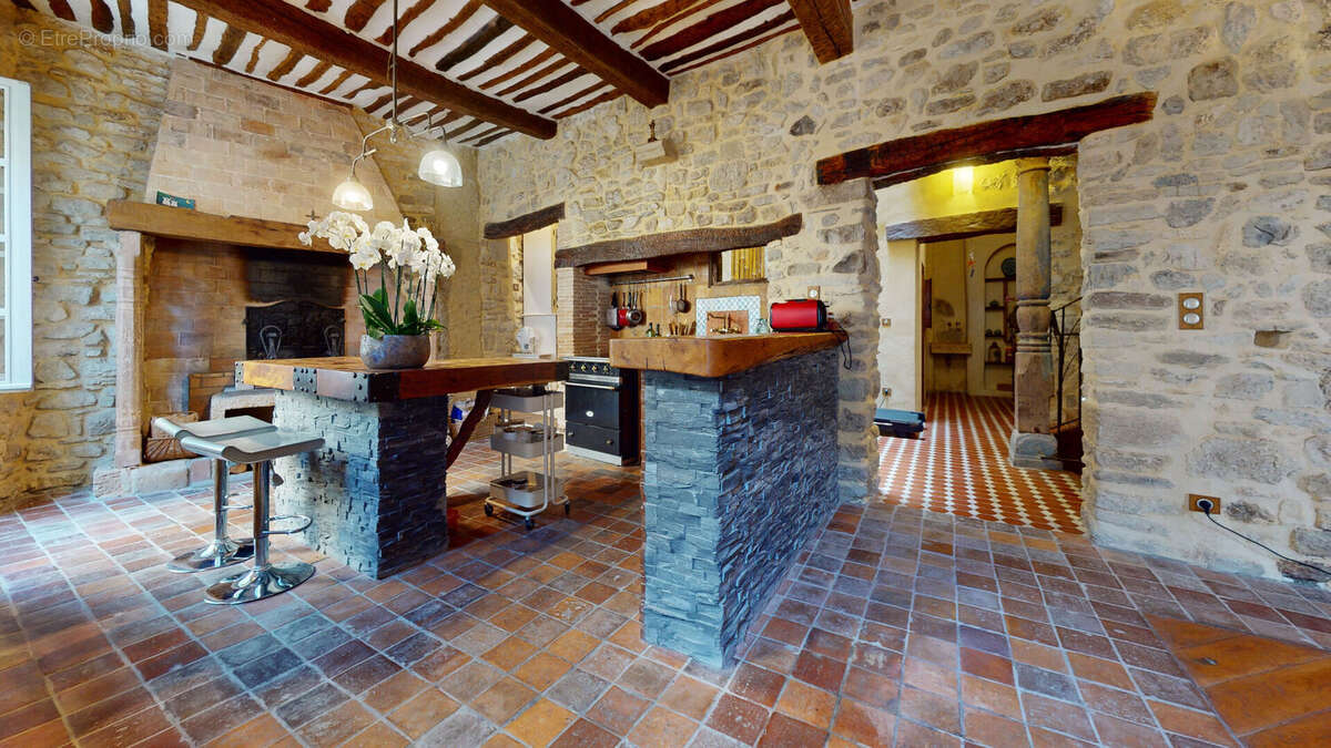Maison à VAISON-LA-ROMAINE
