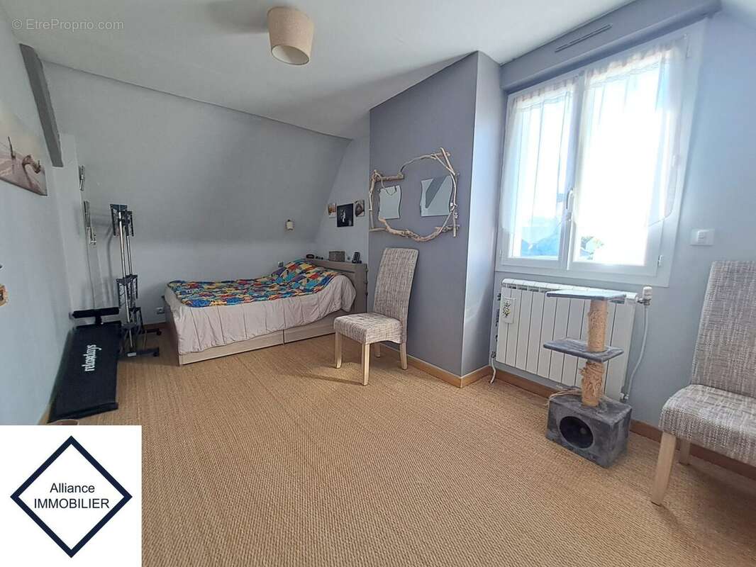 Maison à MONTAUBAN-DE-BRETAGNE