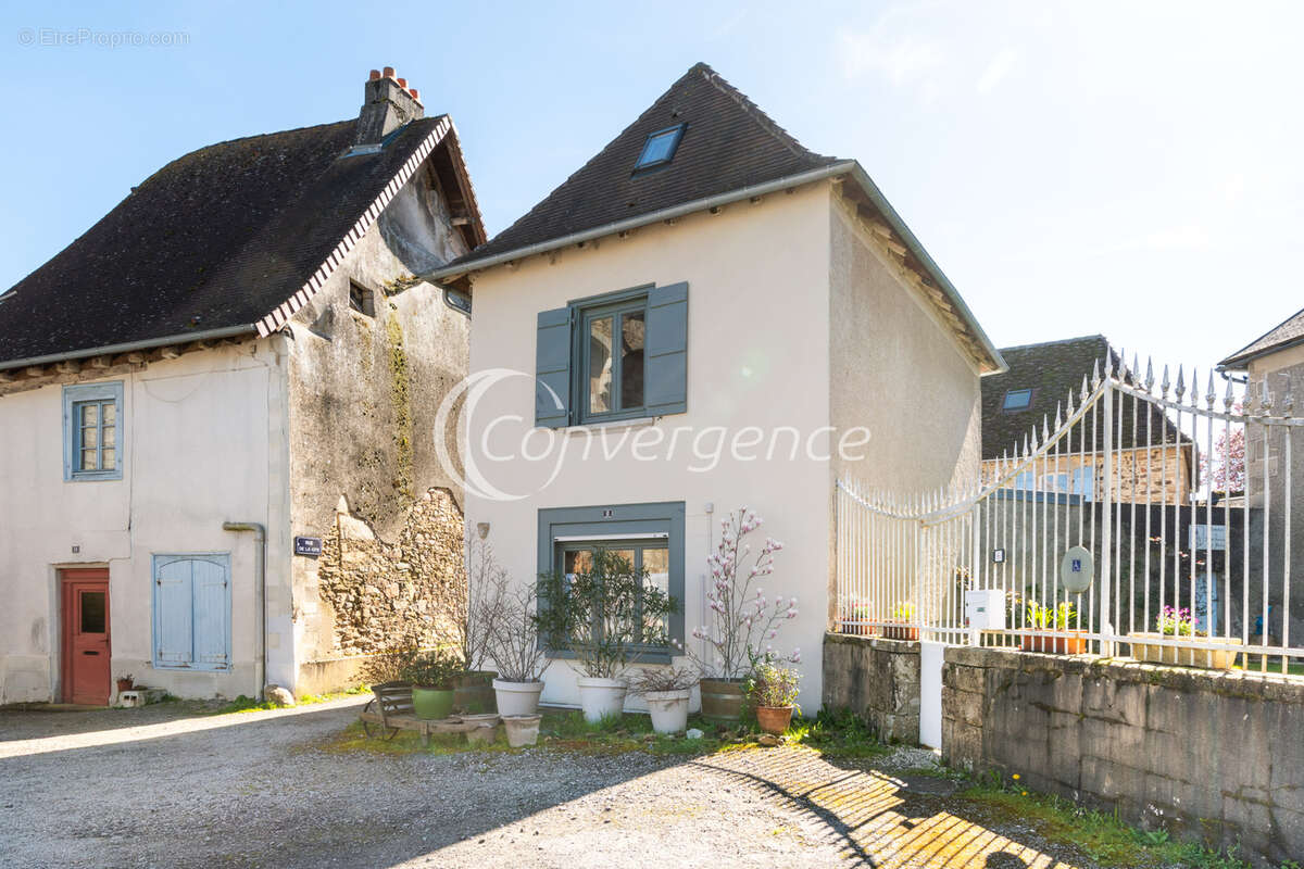 Maison à SAINT-GERMAIN-LES-BELLES
