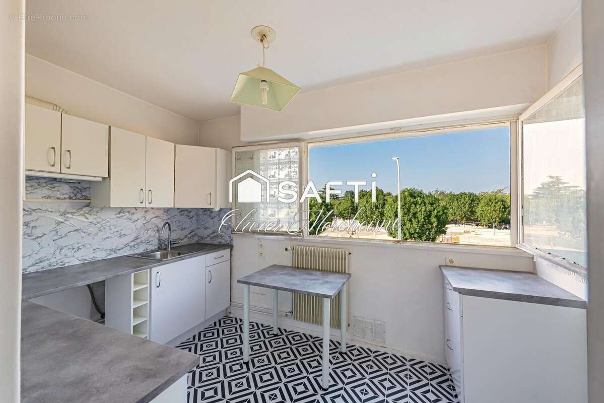 Photo 6 - Appartement à QUINCY-SOUS-SENART