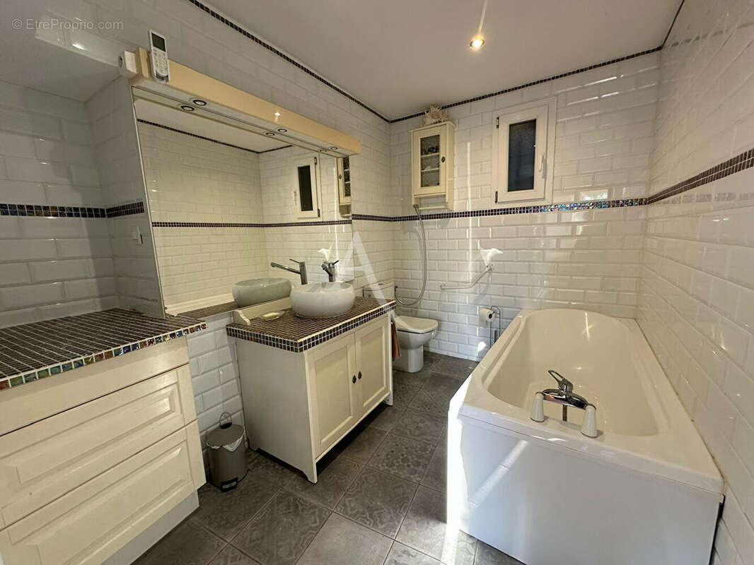 TOULOUSAINE  T6  255m² avec piscine  et salle de cinéma - photo 17