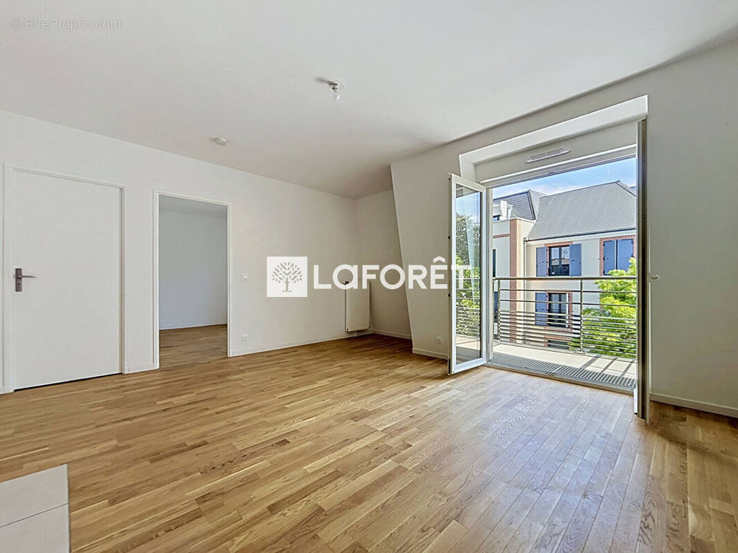 Appartement à VERNEUIL-SUR-SEINE